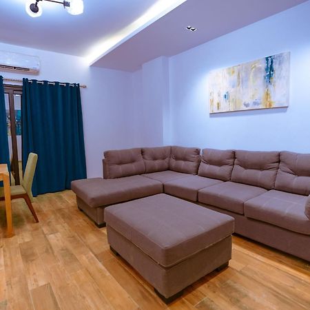 Travelholic New Cairo Residence ภายนอก รูปภาพ