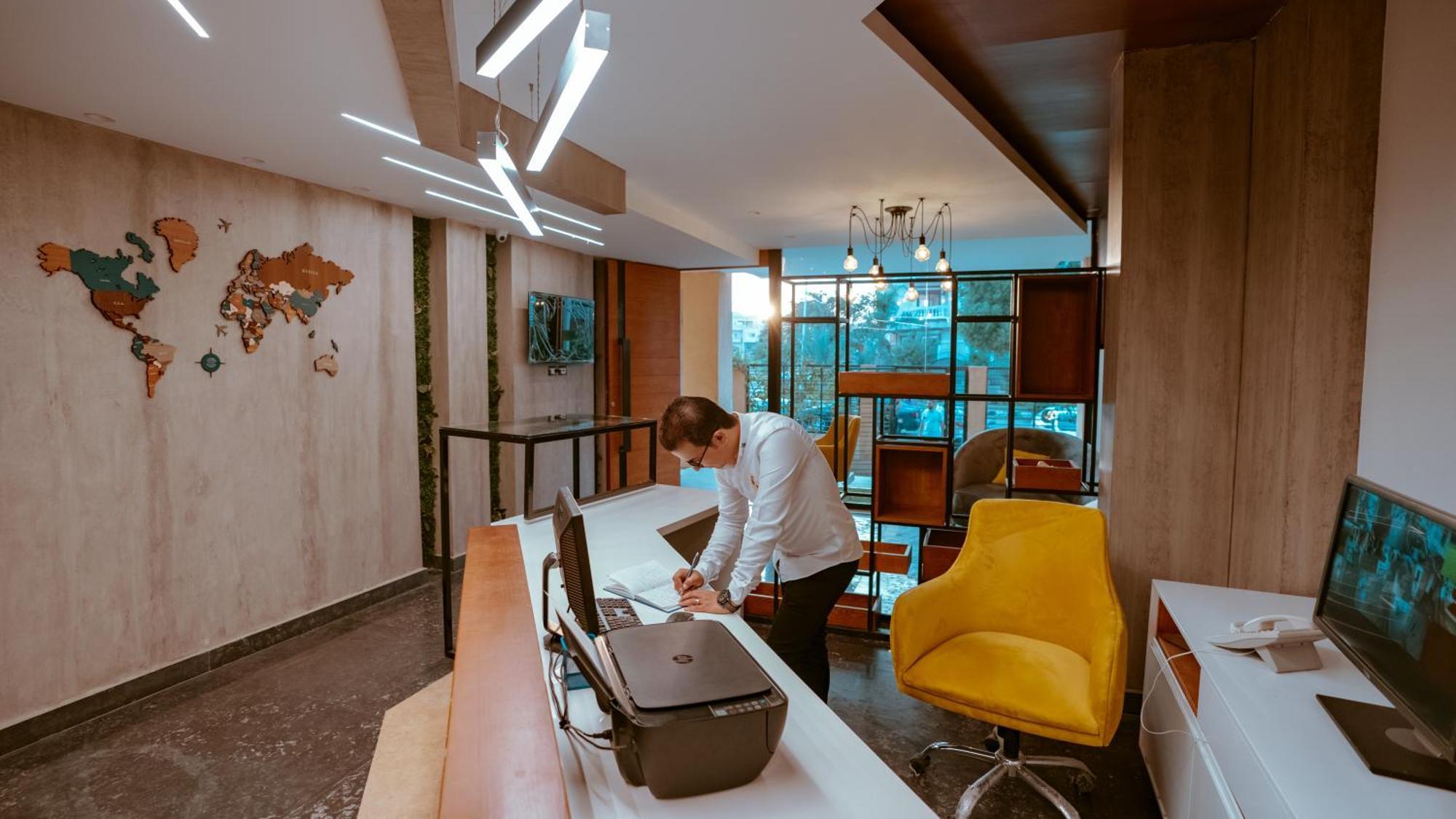 Travelholic New Cairo Residence ภายนอก รูปภาพ