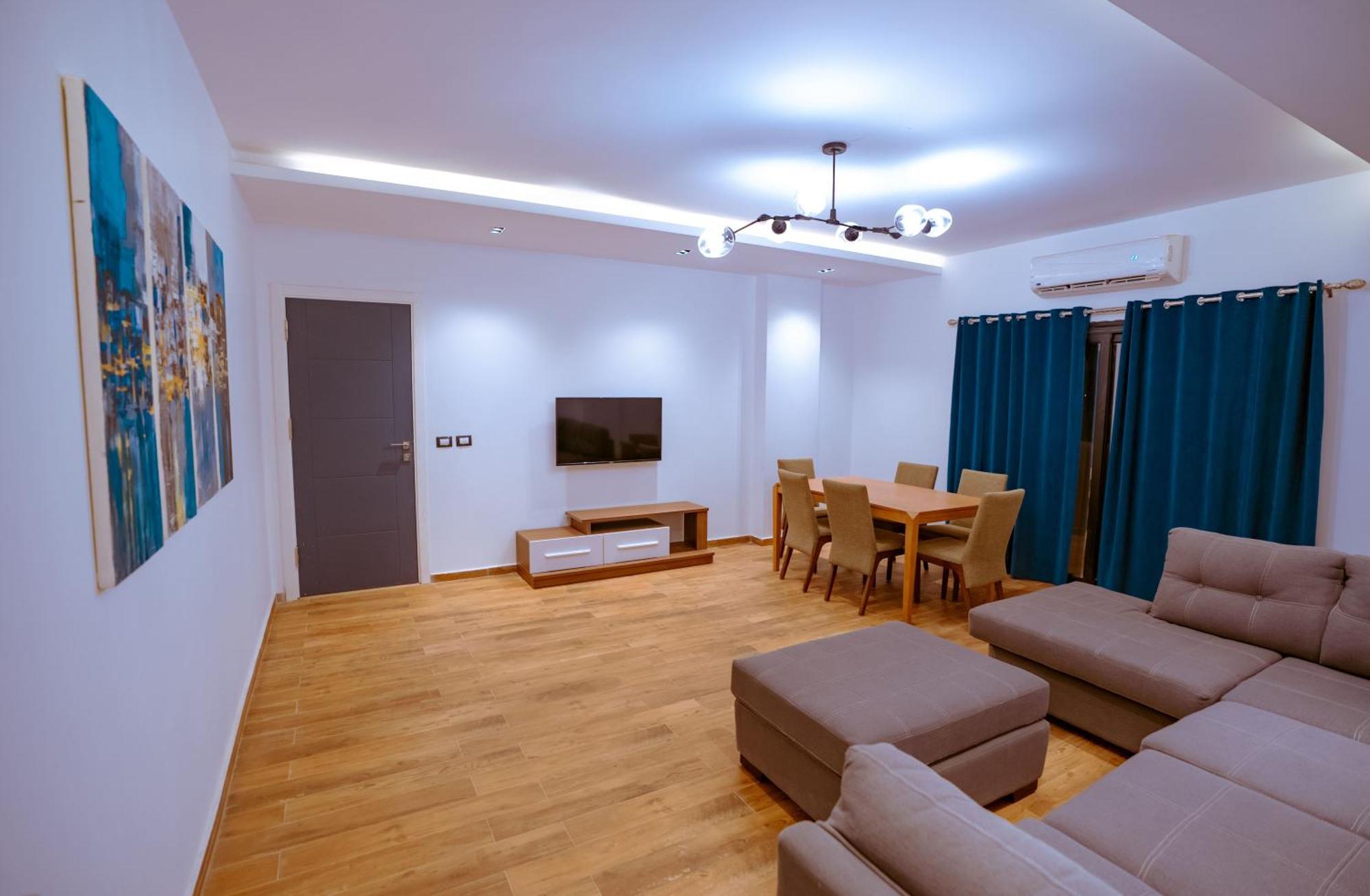 Travelholic New Cairo Residence ภายนอก รูปภาพ